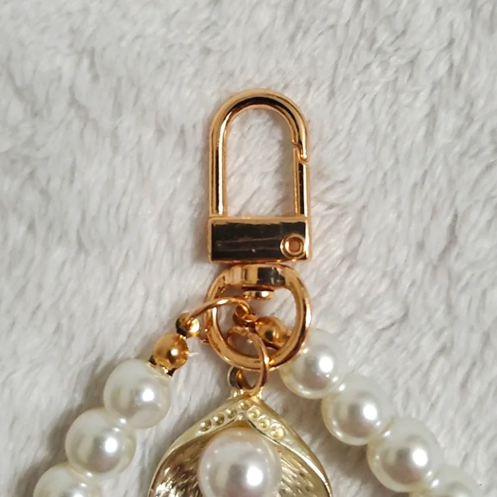 Faux Pearl Keychain with Shell Charm